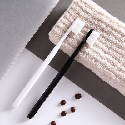 Teeth Brightening Duo – V34 Serum + Soft Brush